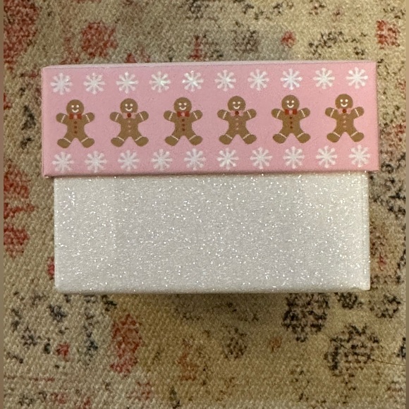 Betsey Johnson Little Man & Woman Gingerbread Mismatched Stud Earrings - Picture 5 of 6